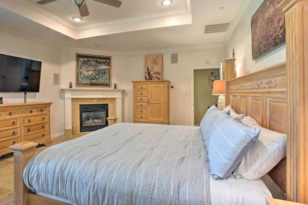 Heated Pool, Pool Table, Hot Tub, Home Theatre, Guest House, Basketball Court, Sleeps-20 Allen Kültér fotó